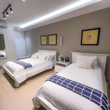 Marina Hotel At Shelter Bay Колон Экстерьер фото