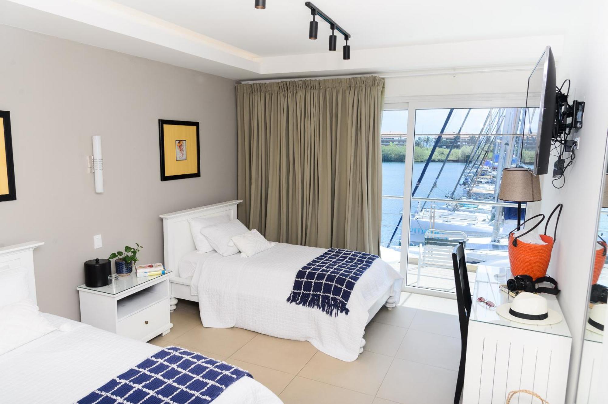 Marina Hotel At Shelter Bay Колон Экстерьер фото